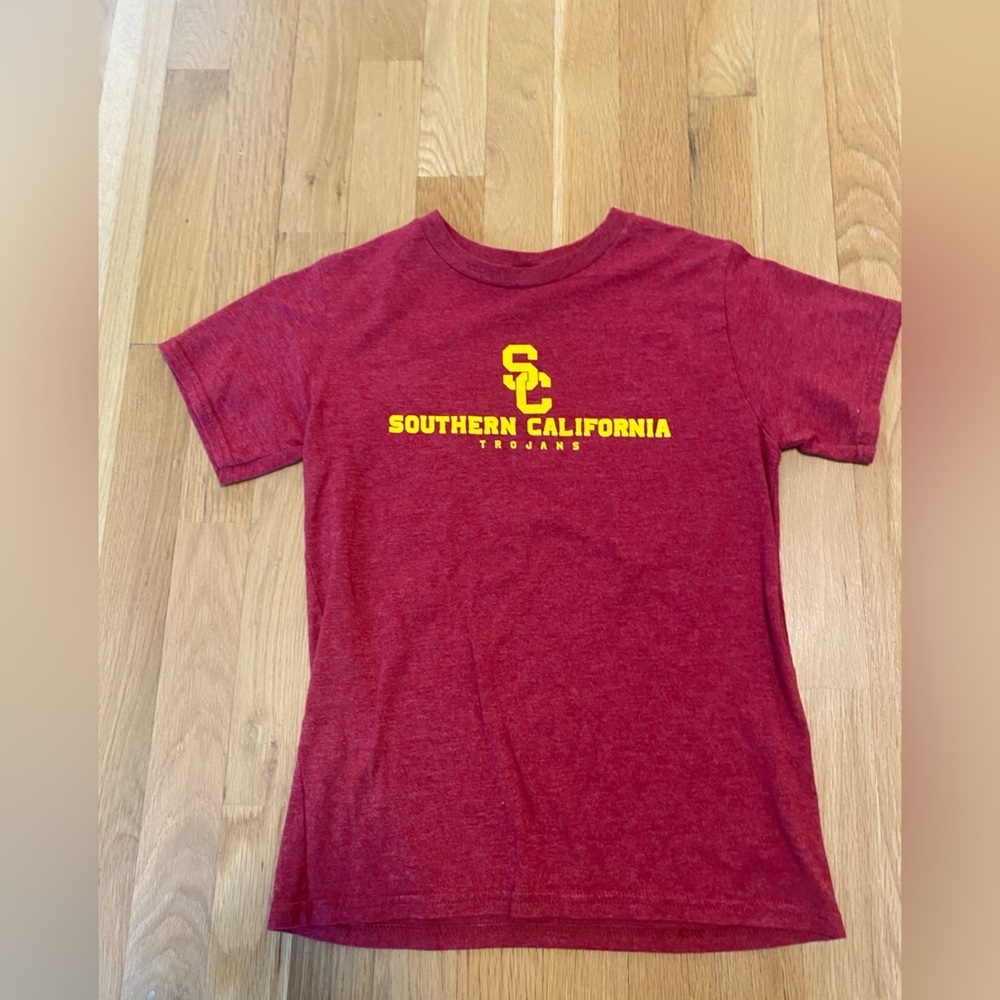 USC Trojans T-shirt fits like size small but is a medium